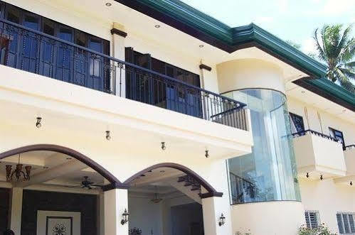 Davao Eagle Ridge Resort Ngoại thất bức ảnh